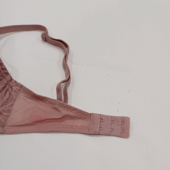 PINK Victoria's Secret Push Up Lace Bra, size 32DD - Picture 6 of 14